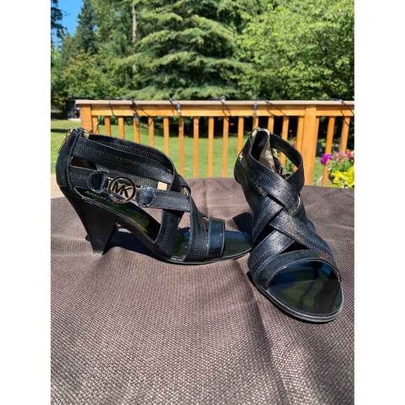 Black Zipper Heels Michael Kors - Picture 3 of 5